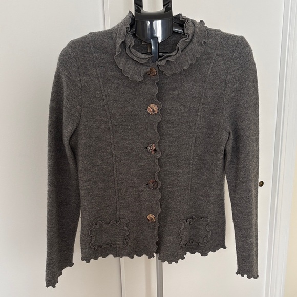 Venario Sweaters - Unique Gray Wool Ruffled Women's Sweater